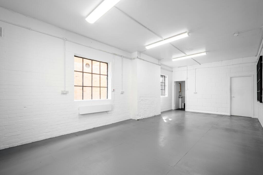 Brick Lane 160G NEW - Low Res 5.jpg