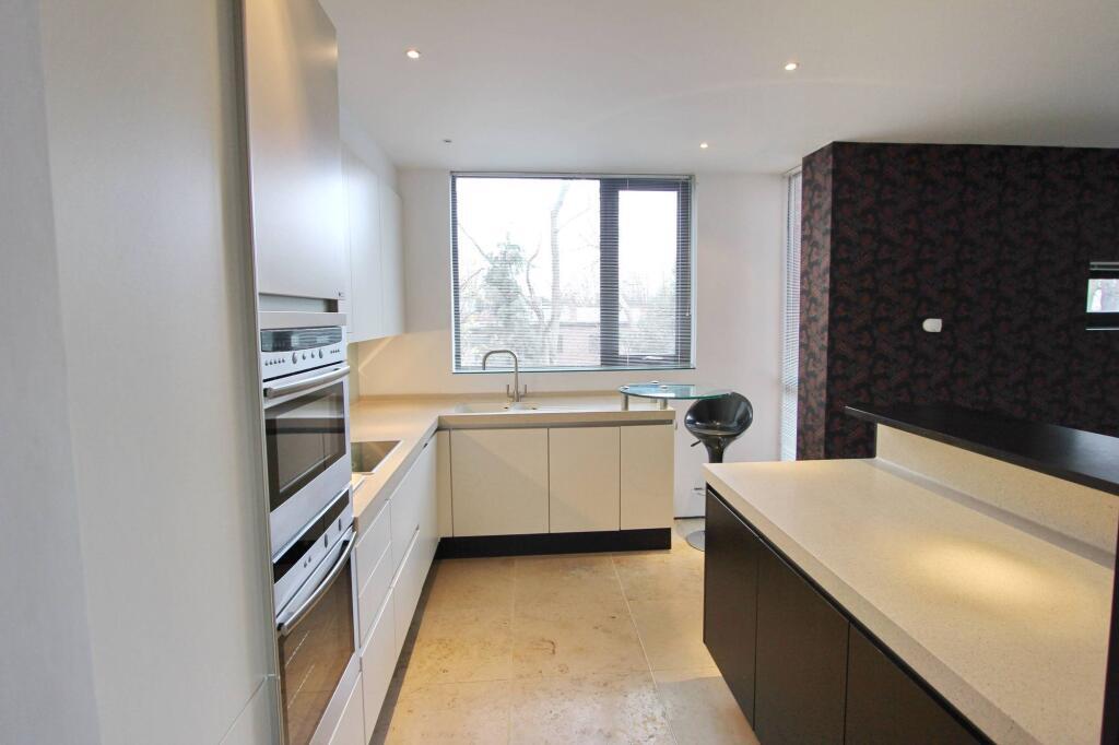 Main image of property: Rosendale Rd, London, SE21