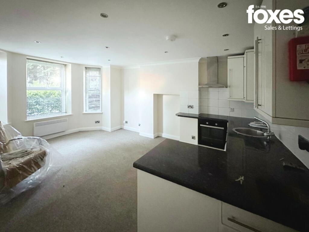 Apartment in Bournemouth, Lansdowne - View 2