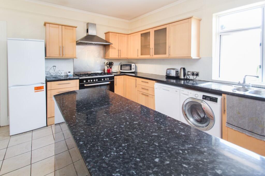 Apartment in Bournemouth - View 5