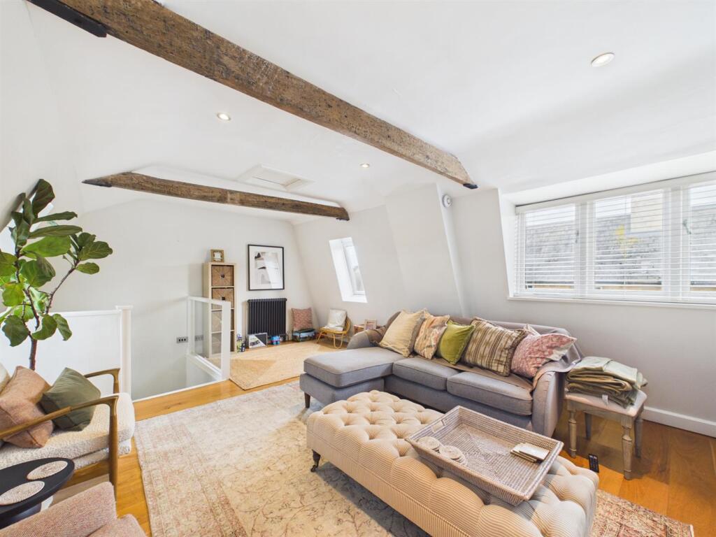 House in South Kesteven, Stamford - View 3