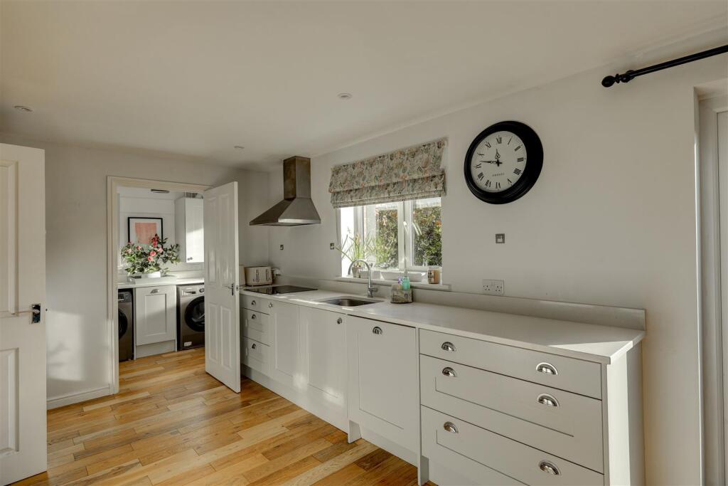 44, Carleton Meadows, Penrith photo 3