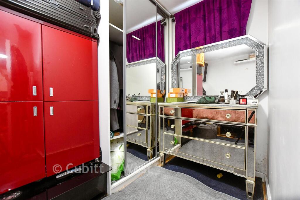 Apartment in London - View 3