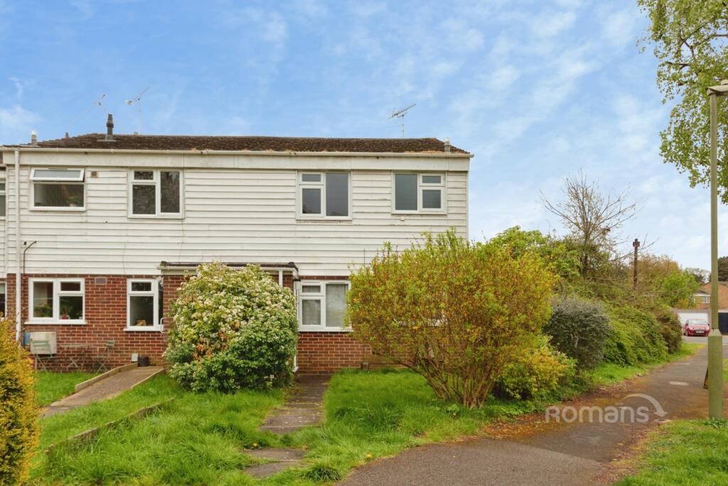 Main image of property: Pinewood Park, Farnborough, Hampshire, GU14