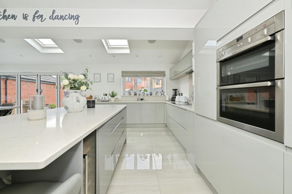 24, Coriander Drive photo 4
