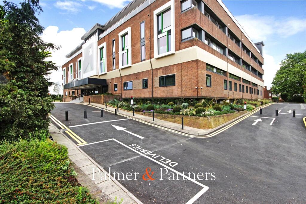 Main image of property: Bergholt Road, Colchester, Essex, CO4