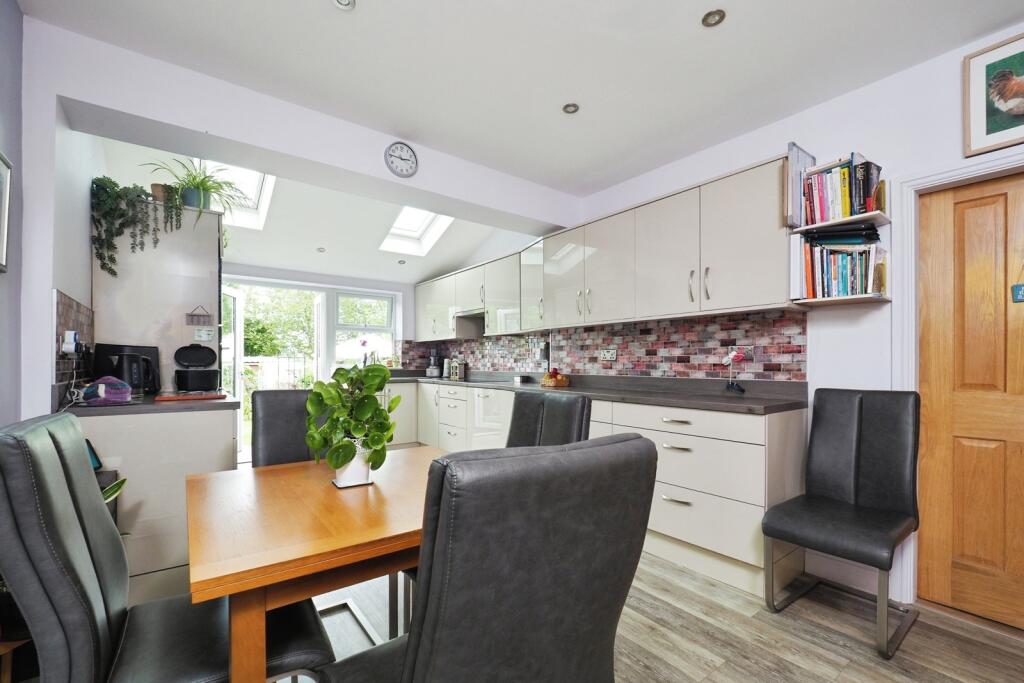 House in Nottingham, Trowell - More