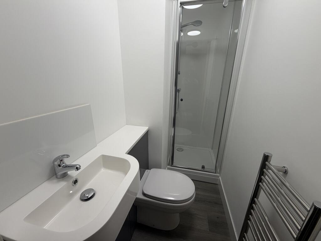 Apartment in Bradford - View 5