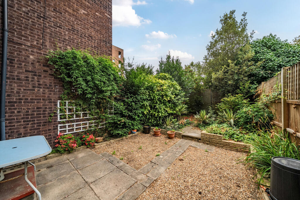 House in London, Upper Norwood - View 3