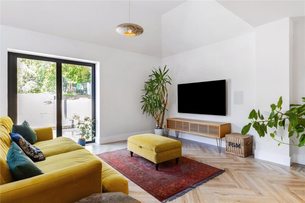 Additional image 8 of Reynards Road, Welwyn, Hertfordshire, AL6