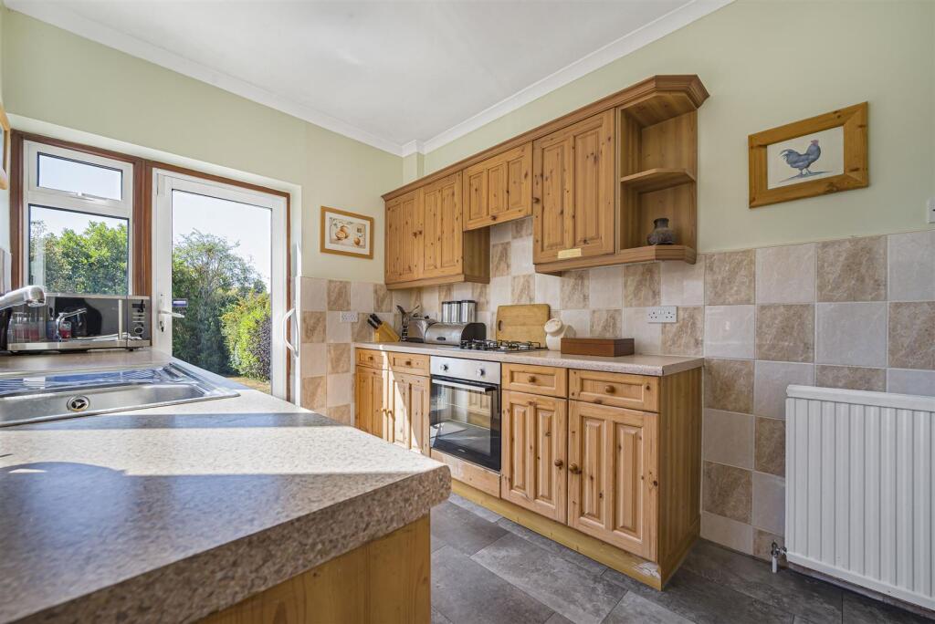 House in Bromley - View 4