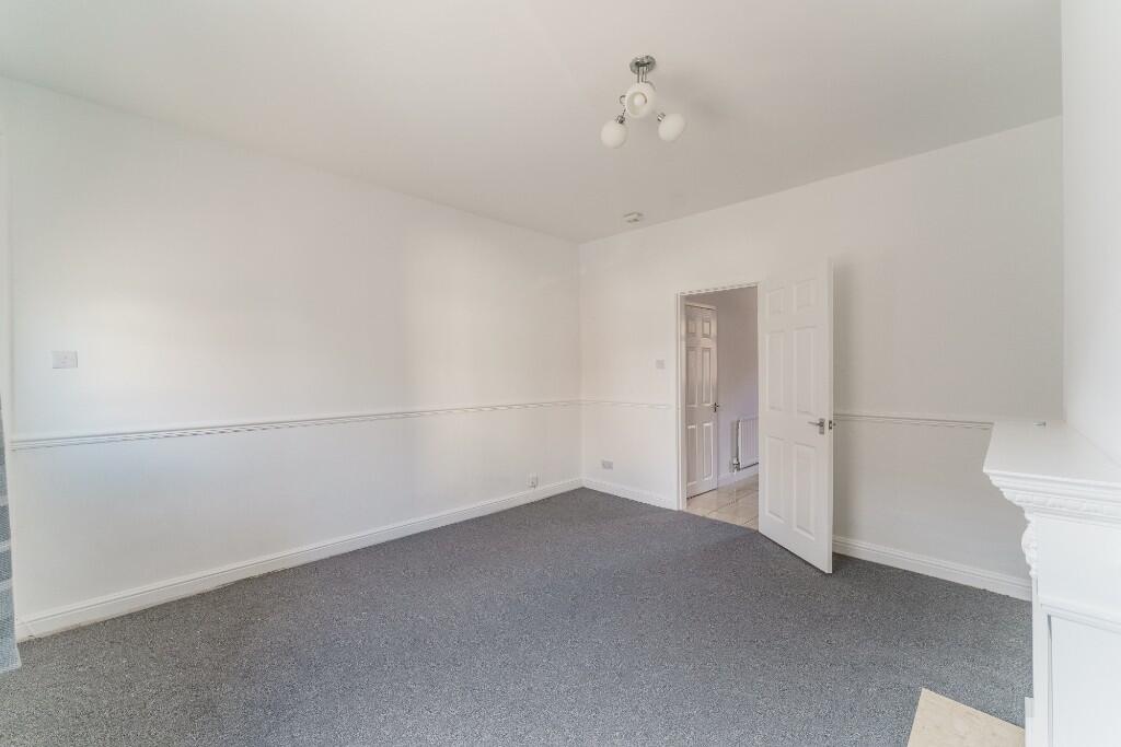 Poplar Terrace, WF9 photo 2
