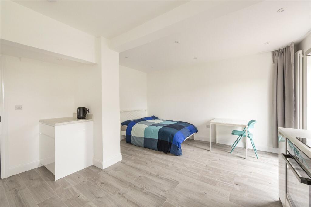 1 bedroom house share for rent