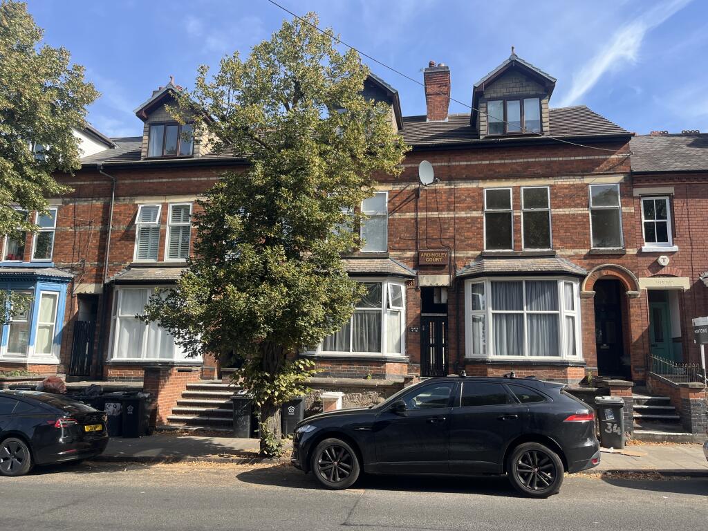 Main image of property: Flat 10, Ardingley Court, 183-187 Hinckley Road, Leicester, Leicestershire LE3 0TF