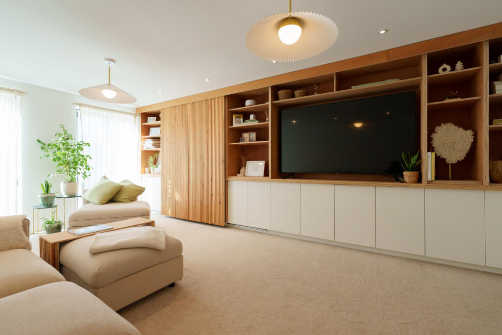 4-bed terraced on Woodford Road, London, E18, £1,000,000