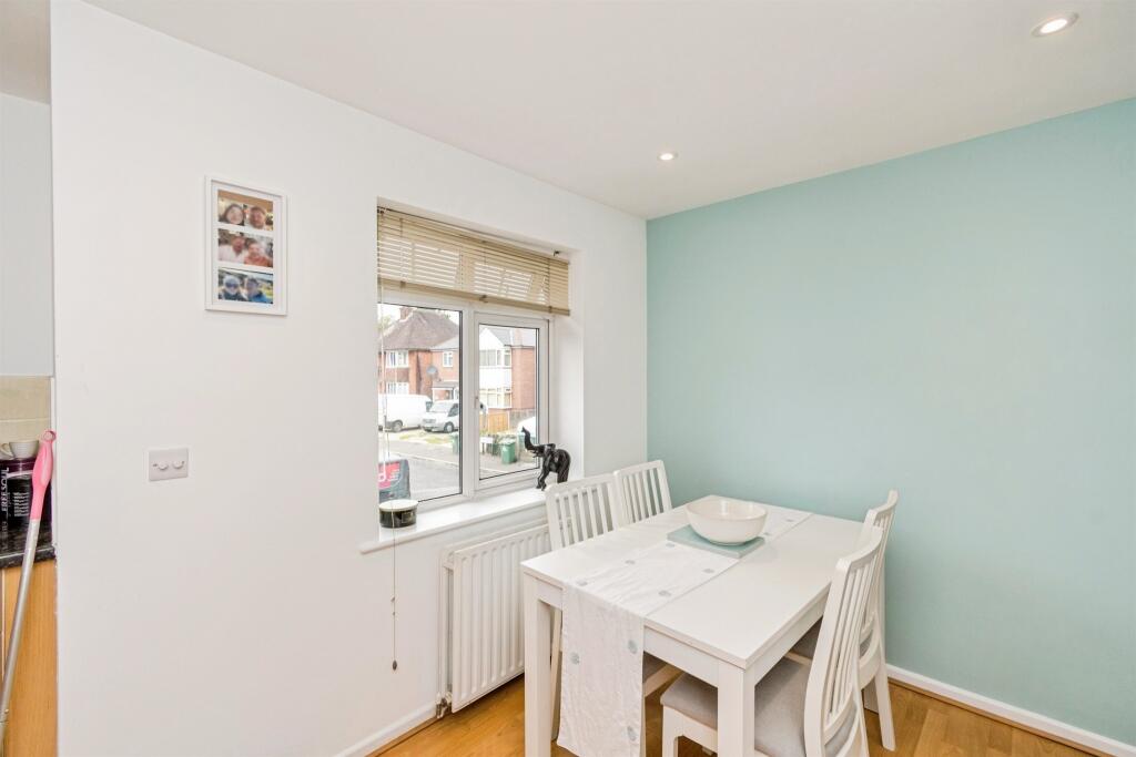 Apartment in Southampton - More