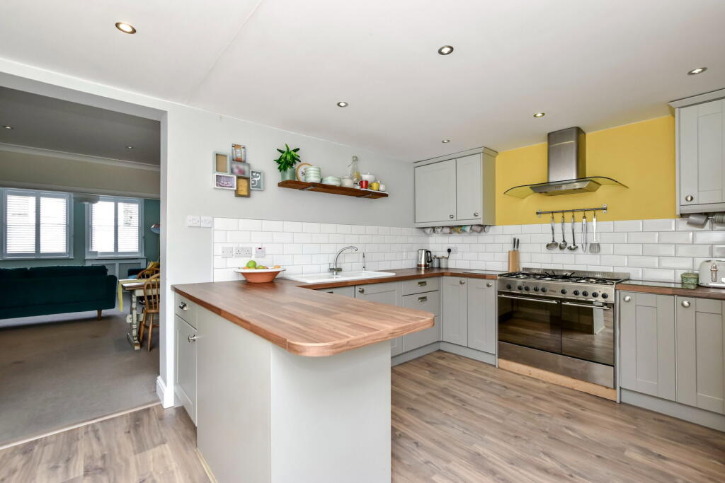 Main image of property: Dickinson Square, Croxley Green, Rickmansworth, WD3 3EY