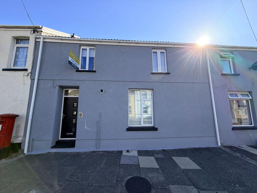 House in Mid Glamorgan, Maesteg - View 2