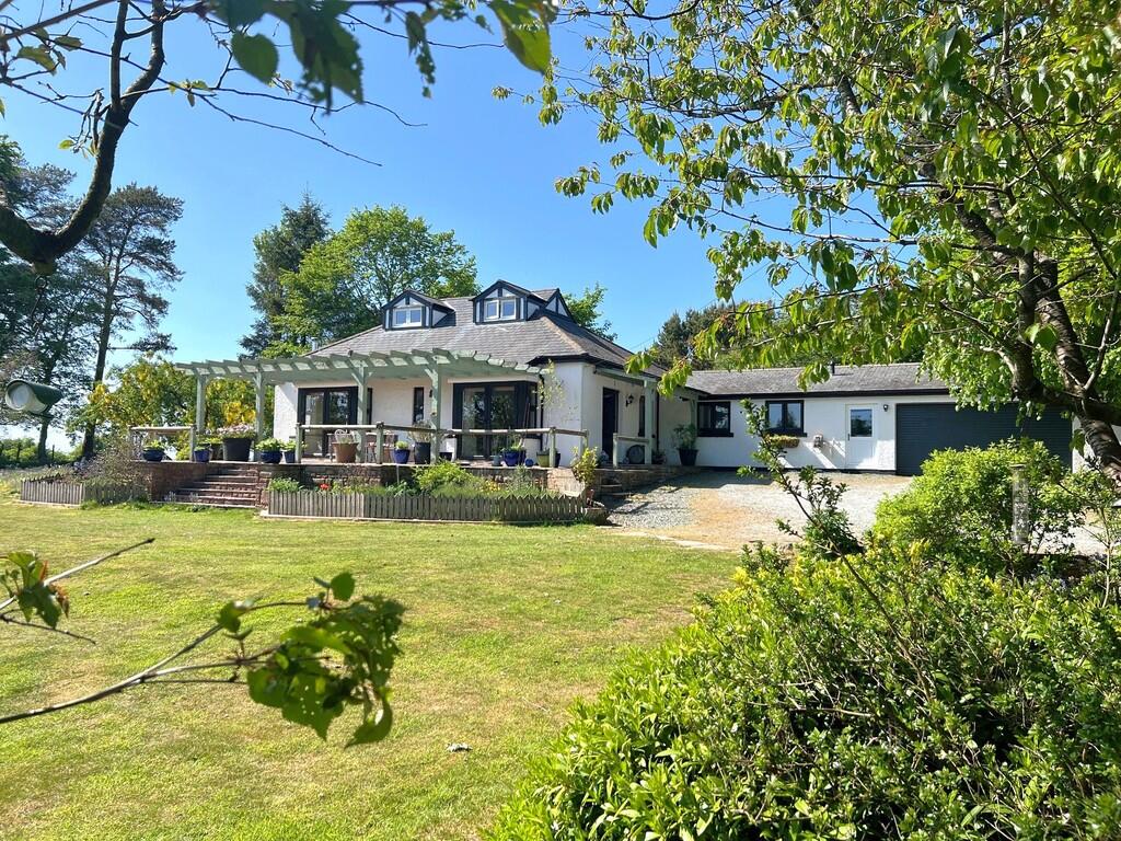 4-bed detached on Station Road, Brampton, £795,000