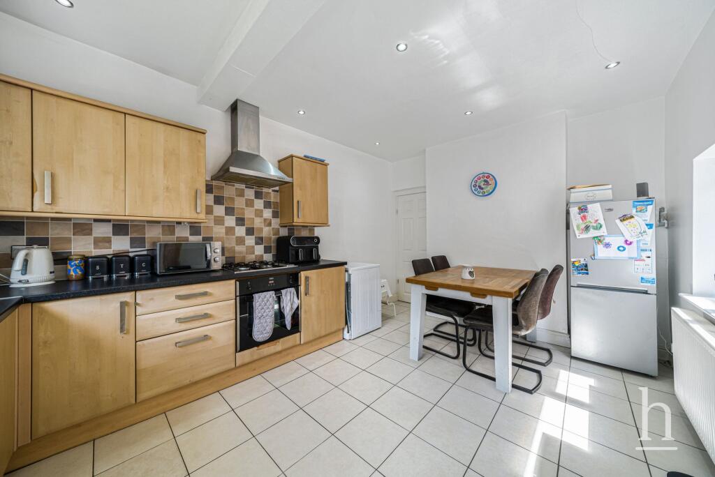 Albert Road, Birkenhead, CH42 - View 2