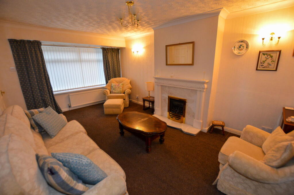 Halewood Avenue, Golborne, Warrington, WA3 3RG photo 4