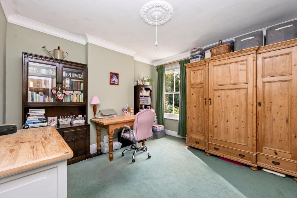 House in Tonbridge - More