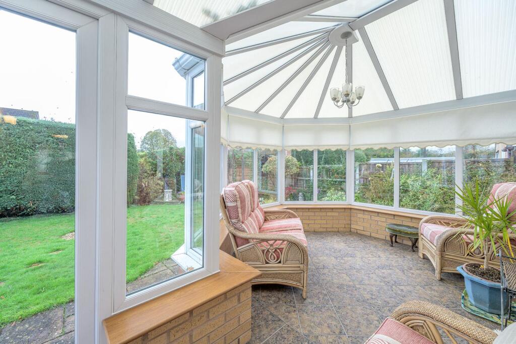 Eton Drive, Oldswinford, DY9 2LG photo 3