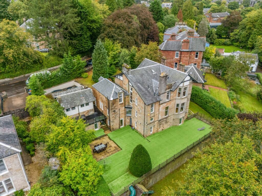 7 Ledcameroch Crescent, Bearsden, G61 4AD photo 2