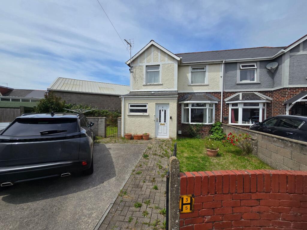 Coychurch Road Gardens, Bridgend, CF31, Bridgend