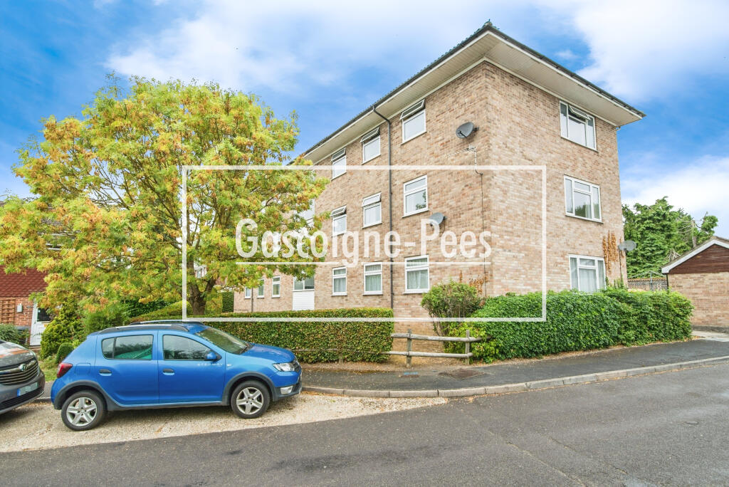 Main image of property: Tadley, RG26