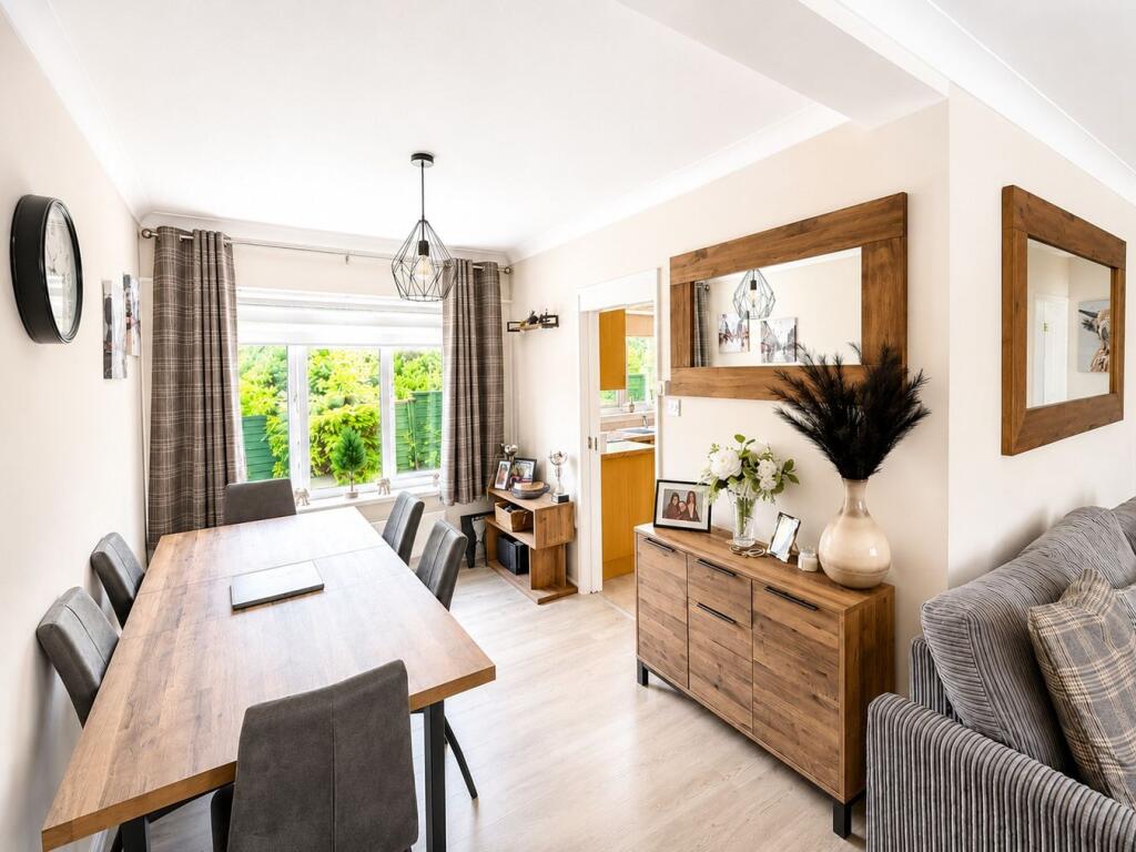 Apartment in Bexhill-on-Sea, Pebsham - View 4