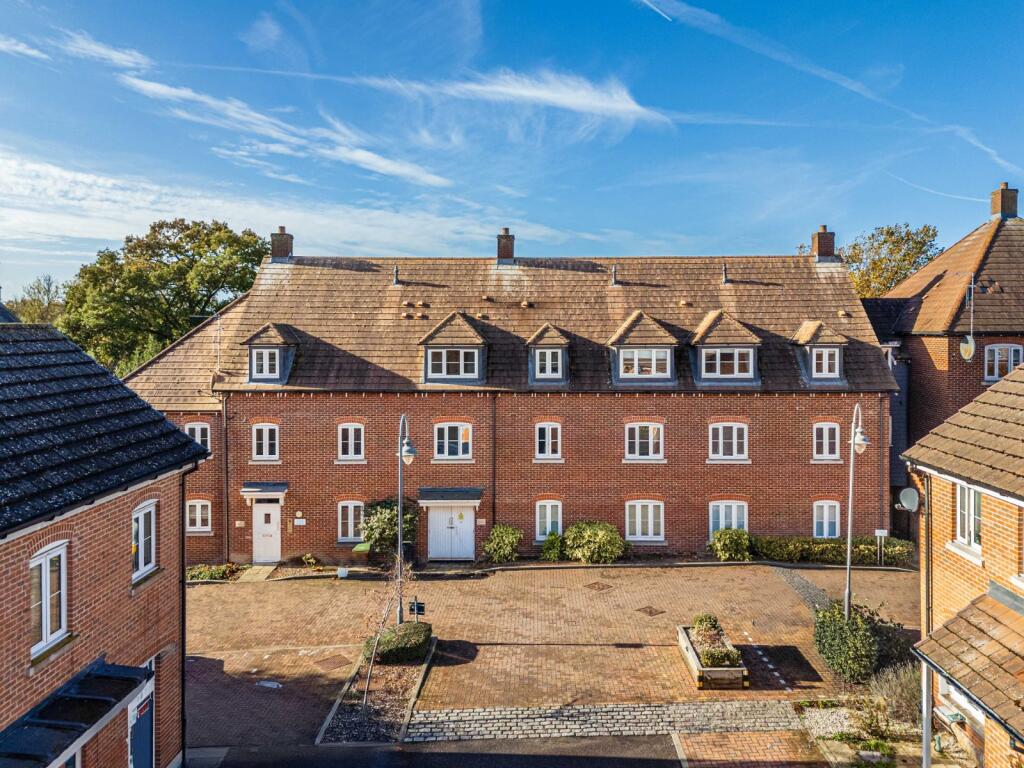 Additional image 3 of Avian Avenue, Curo Park, St. Albans, Hertfordshire, AL2