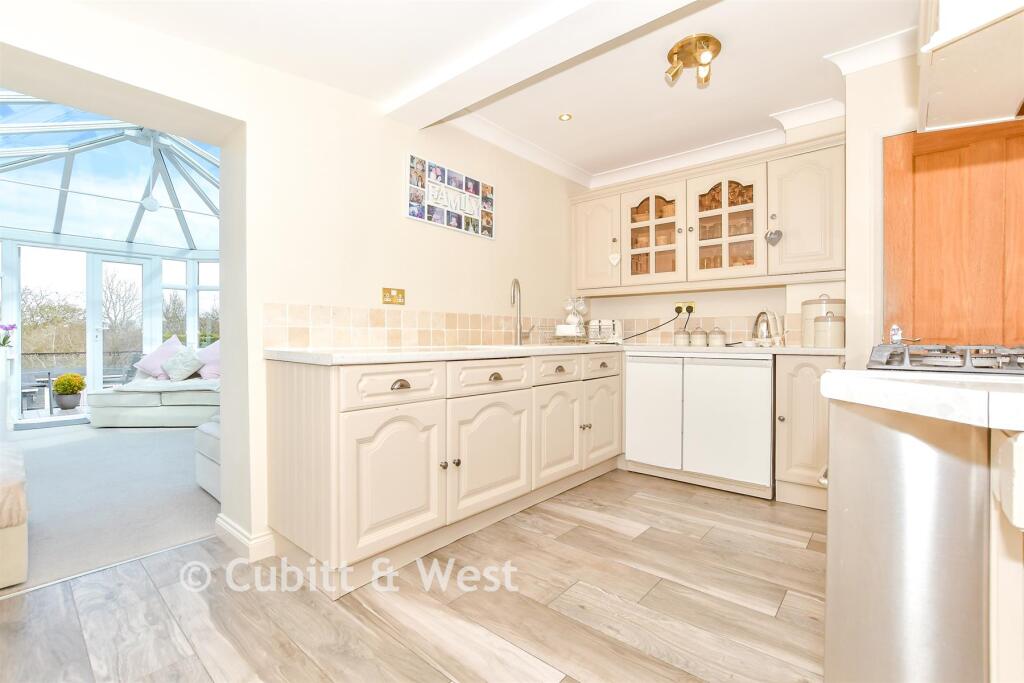 Victoria Avenue, Widley, Waterlooville, Hampshire - View 3