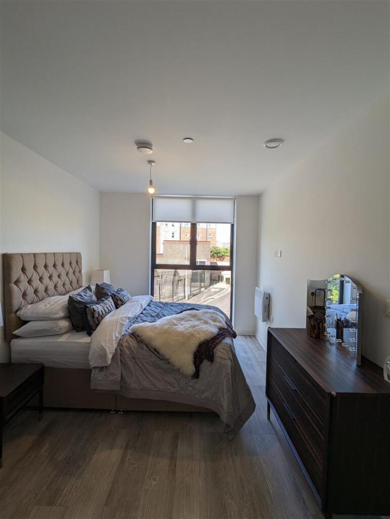 Apartment in Liverpool, St George's Quarter / Cultural Quarter, Vauxhall - View 5