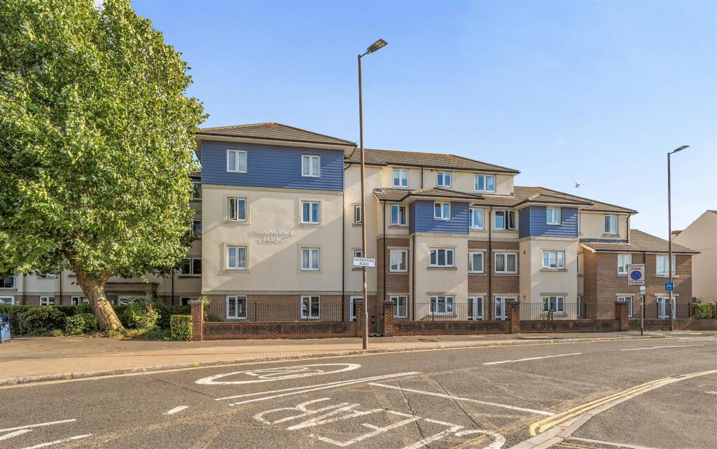 2-bed house on Summerson Lodge, Southsea, Hampshire, £210,000