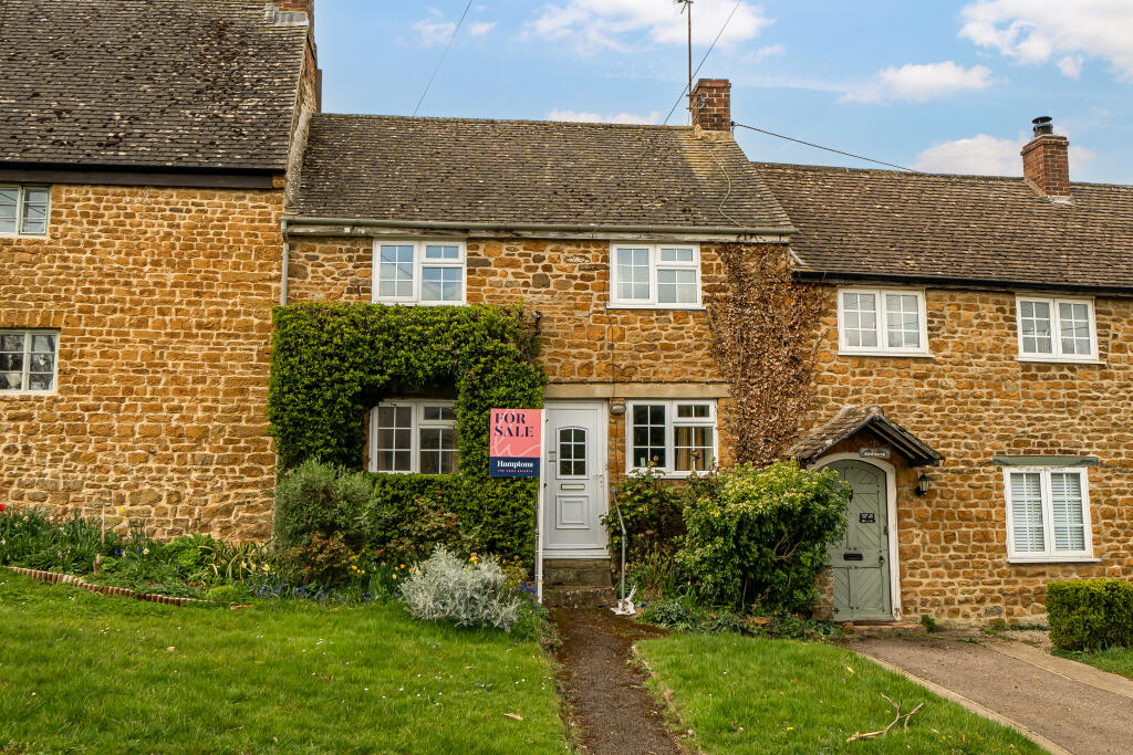Main image of property: Hempton Road, Hempton, OX15