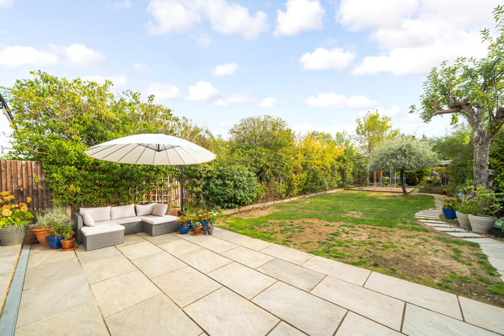 House in Kingston upon Thames - View 3