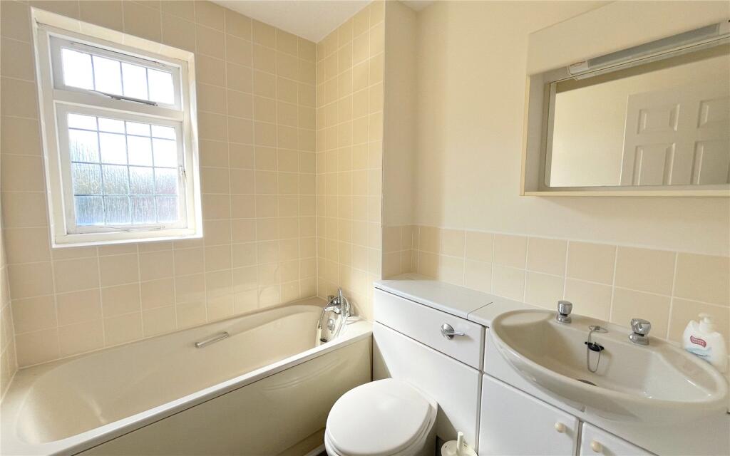 Ladysmith Close, Christchurch, Dorset, BH23 photo 3