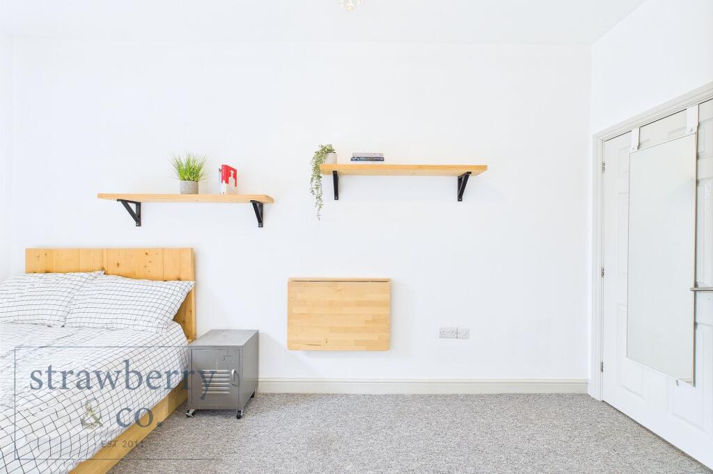 Main image of property: High Street, Kingswood, BS15