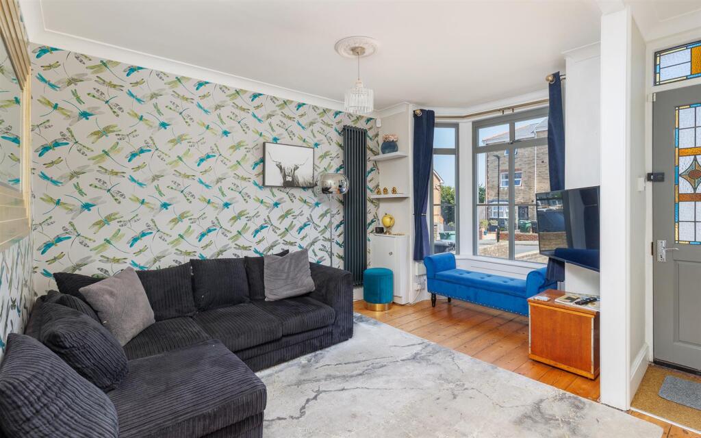 House in Cowes, Isle of Wight - View 2