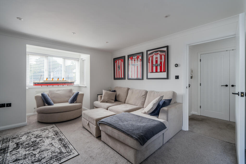 Apartment in Southampton - More