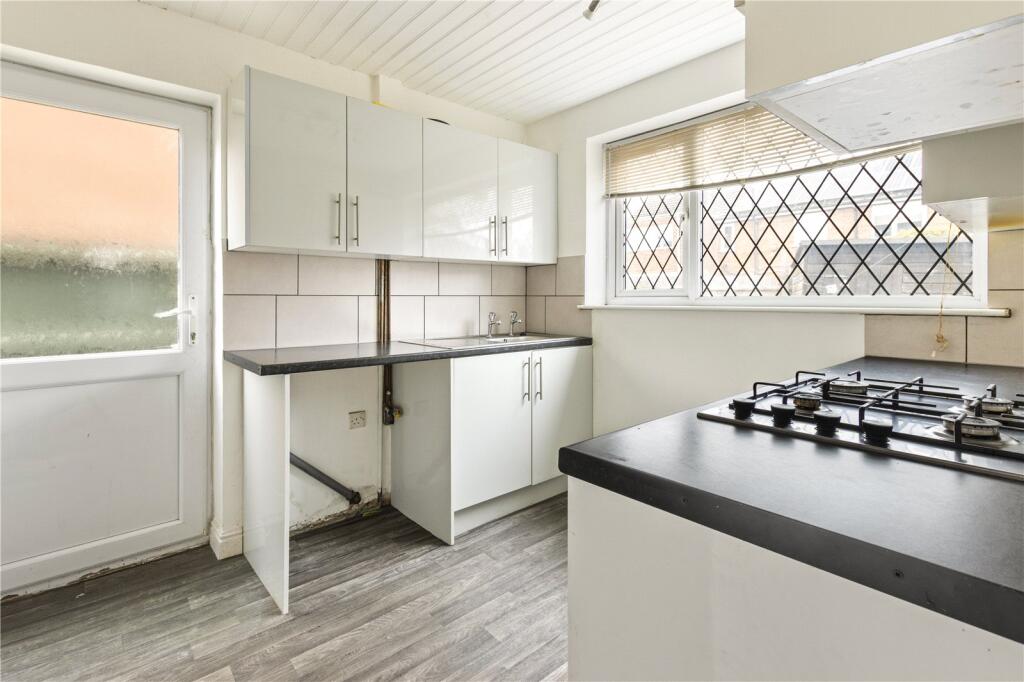 House in Grimsby, Yarborough - More