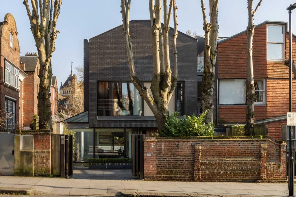 Main image of property: Netherhall Gardens, London, NW3