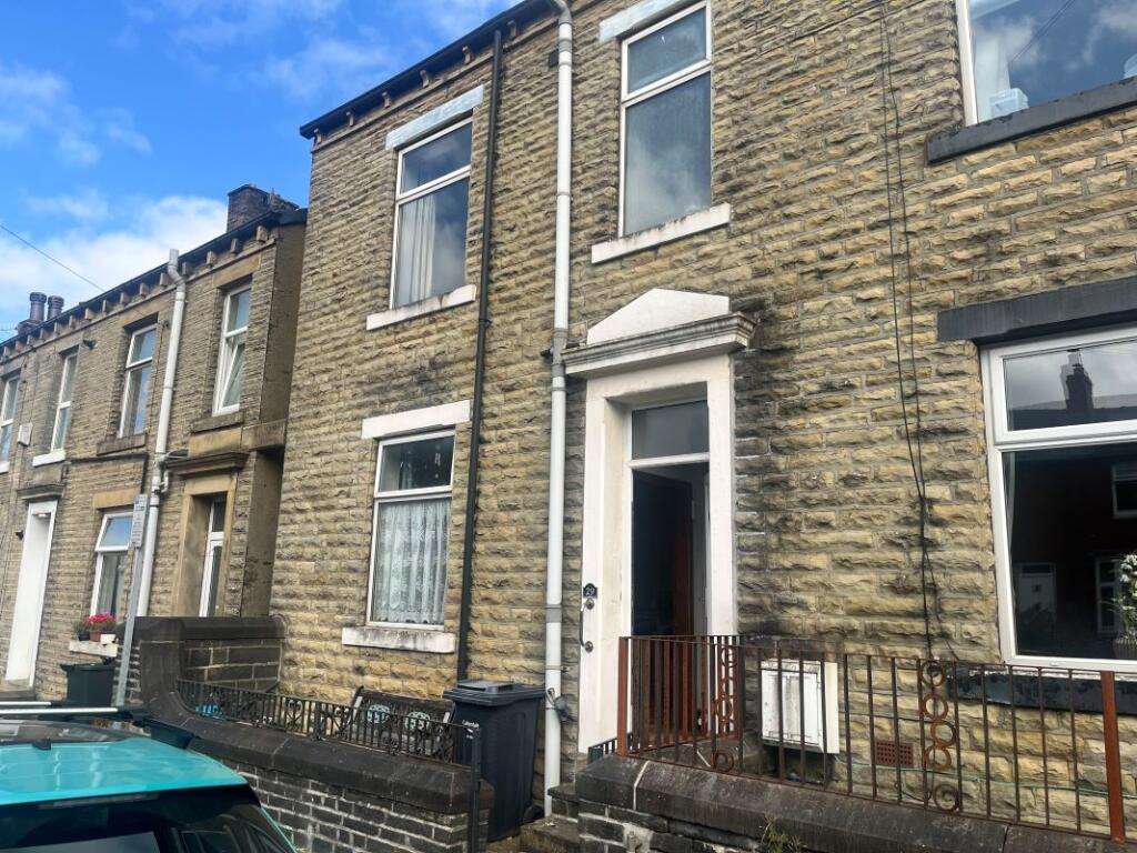 Main image of property: 29 Elizabeth Street, Elland, West Yorkshire, HX5 0JH