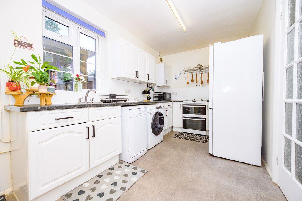 Stonecross Road, Hatfield photo 3