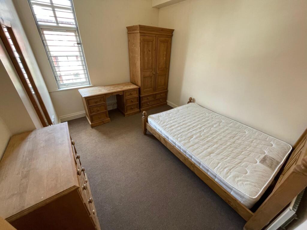 House in Leeds, West Yorkshire - More