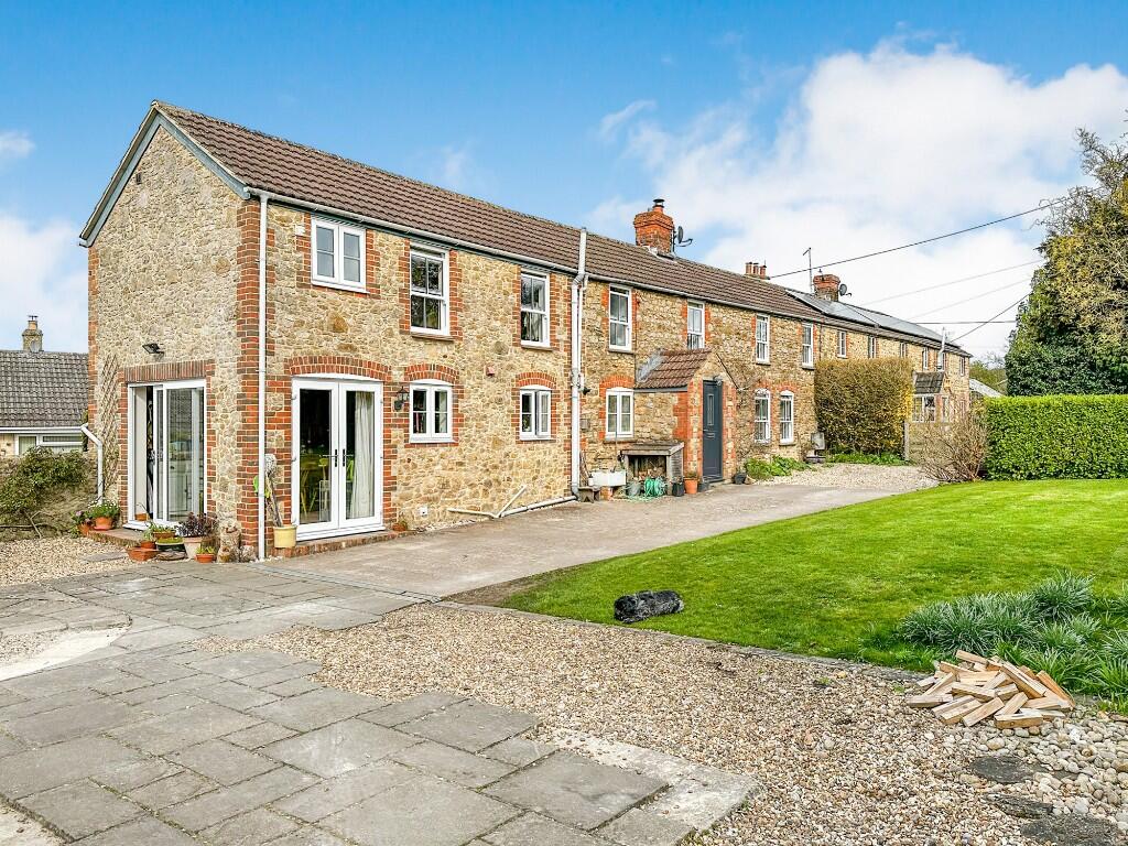 Main image of property: Lechlade Road, Highworth
