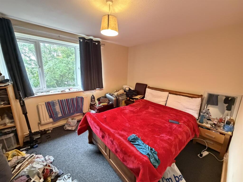 Regency Court, Bradford photo 5