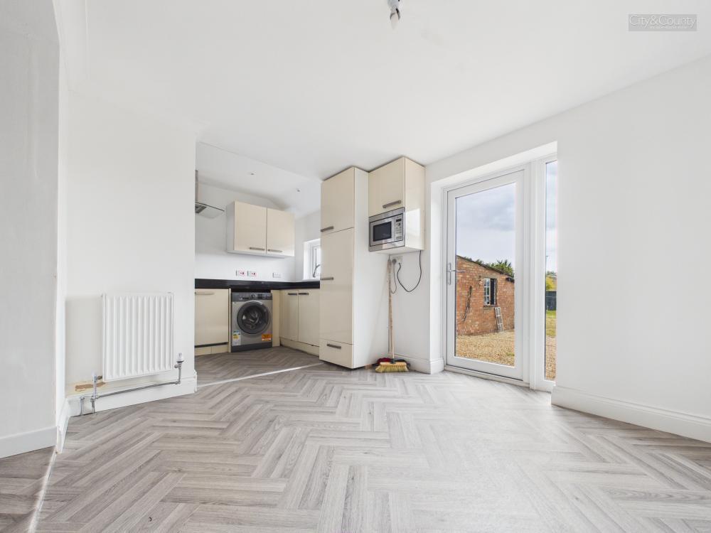 House in Peterborough - View 4