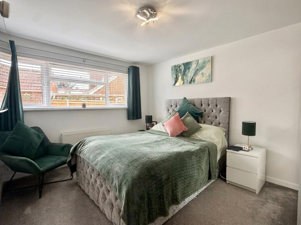 Apartment in Southampton - View 5